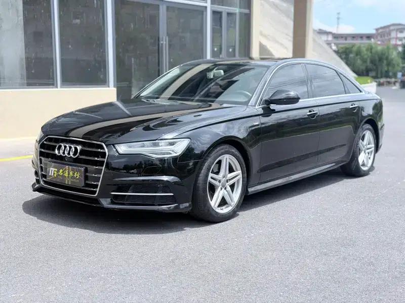 Audi A6L 2018 30th Anniversary Edition 30 FSI Fashion Model — миниатюра 1