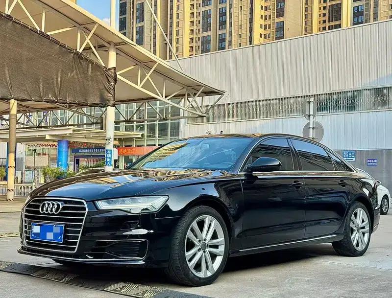 Audi A6L 2018 30th Anniversary Edition 35 TFSI Fashion Model — миниатюра 1