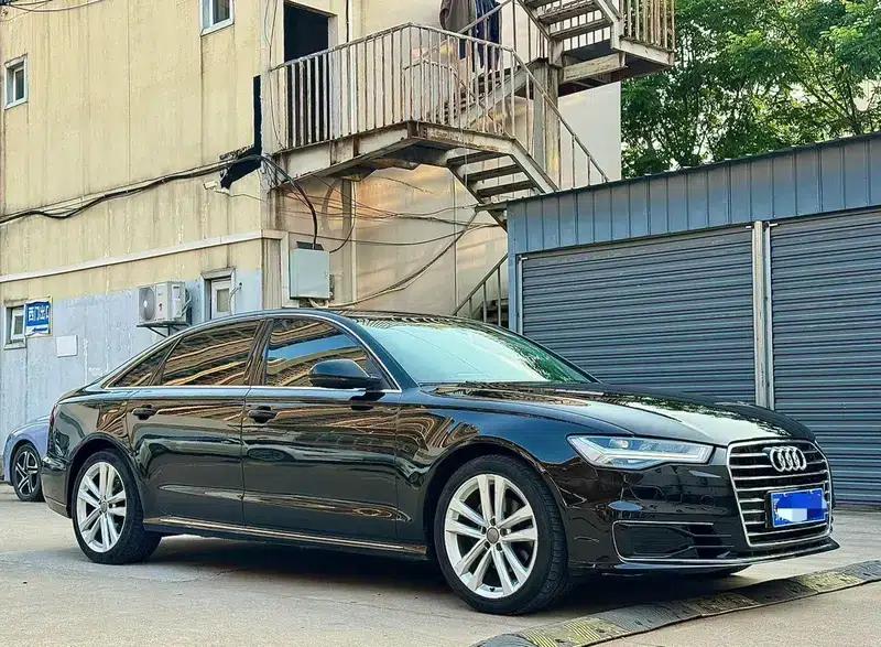 Audi A6L 2018 30th Anniversary Edition 35 TFSI Fashion Model — миниатюра 3