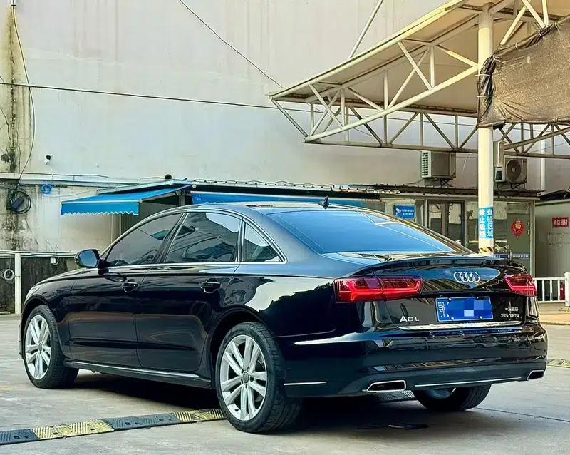 Audi A6L 2018 30th Anniversary Edition 35 TFSI Fashion Model — миниатюра 4
