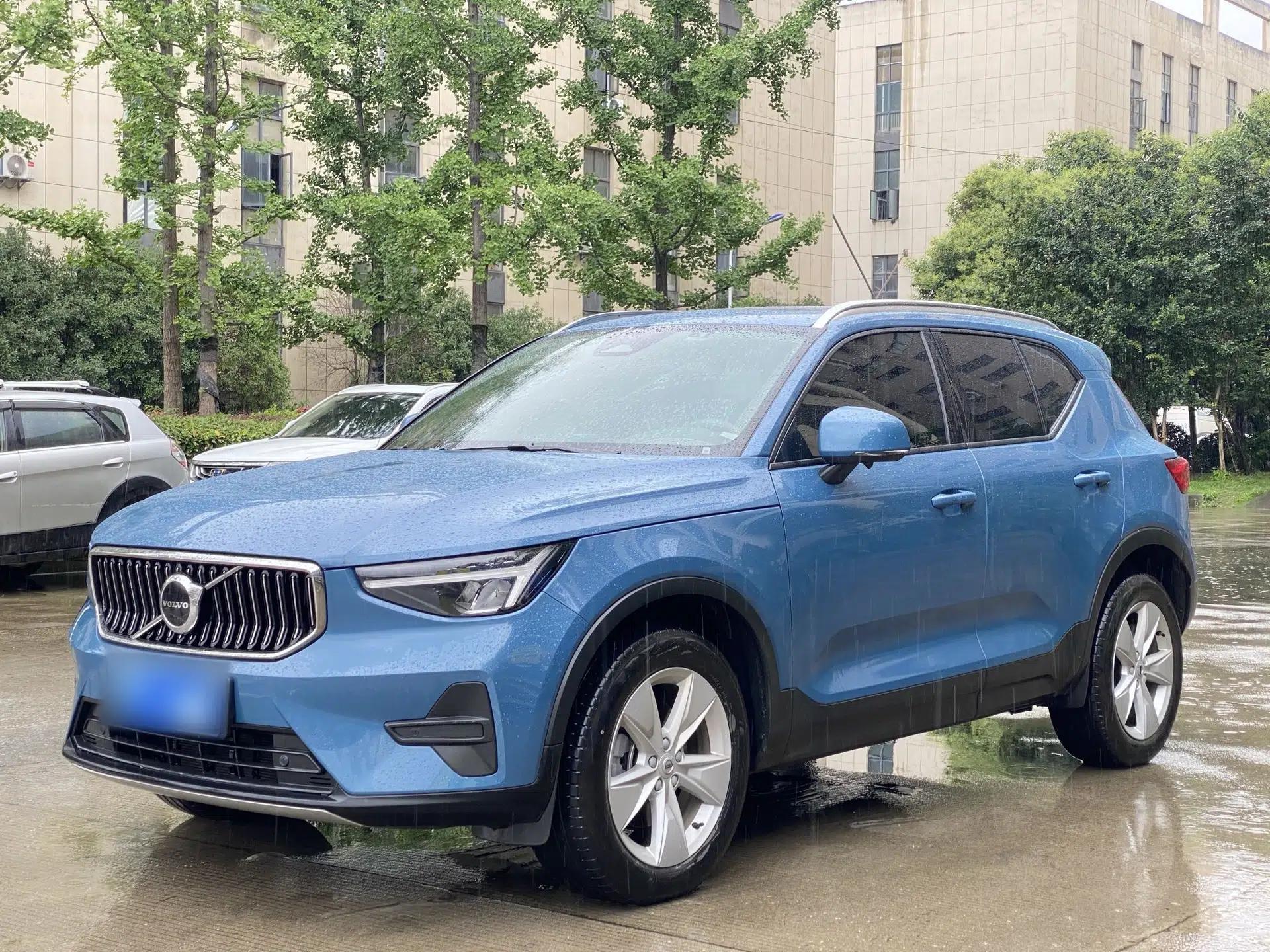 Volvo XC40 2023 B3 Smart & Stylish Edition — миниатюра 1
