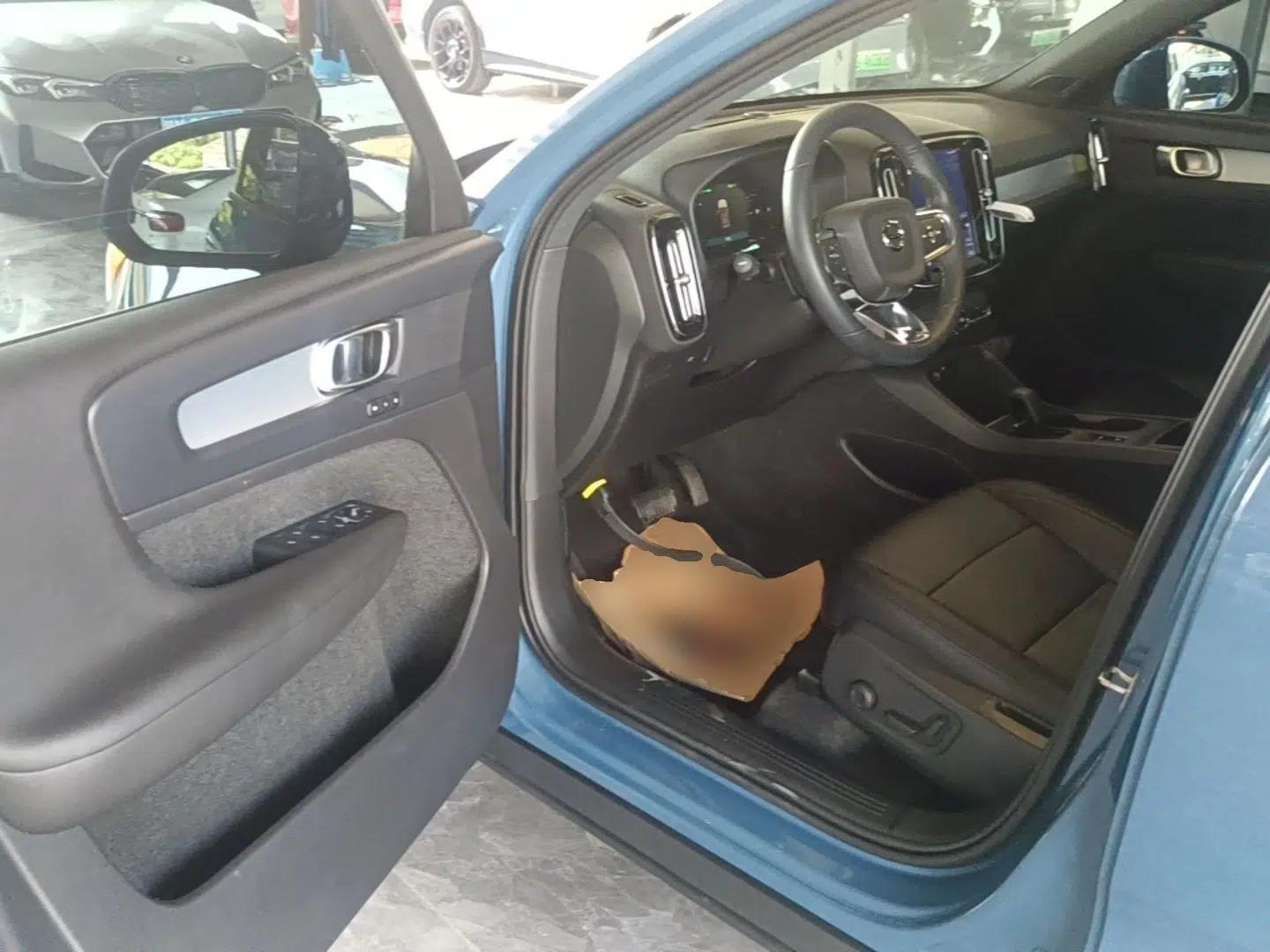 Volvo XC40 2023 B3 Smart & Stylish Edition — миниатюра 23