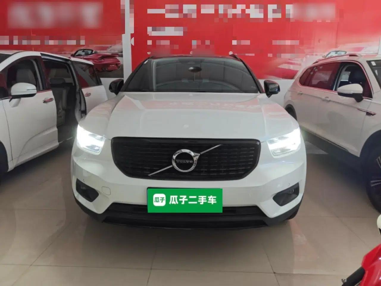 Volvo XC40 2020 T4 4x4 Smart Luxury Sport Edition — миниатюра 2