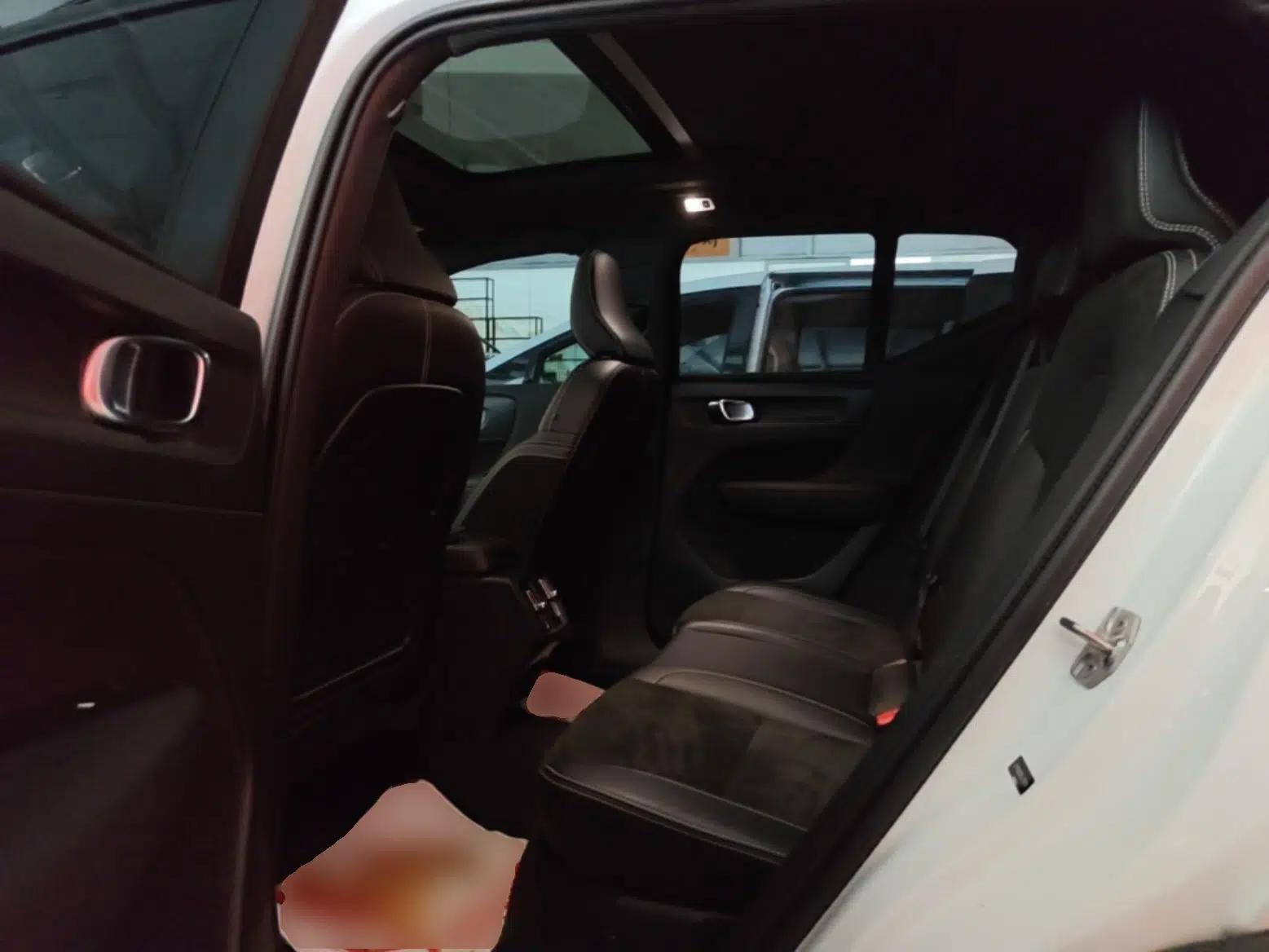 Volvo XC40 2020 T4 4x4 Smart Luxury Sport Edition — миниатюра 20