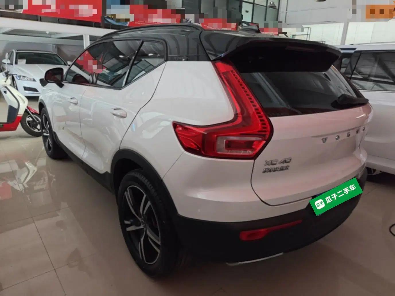 Volvo XC40 2020 T4 4x4 Smart Luxury Sport Edition — миниатюра 5
