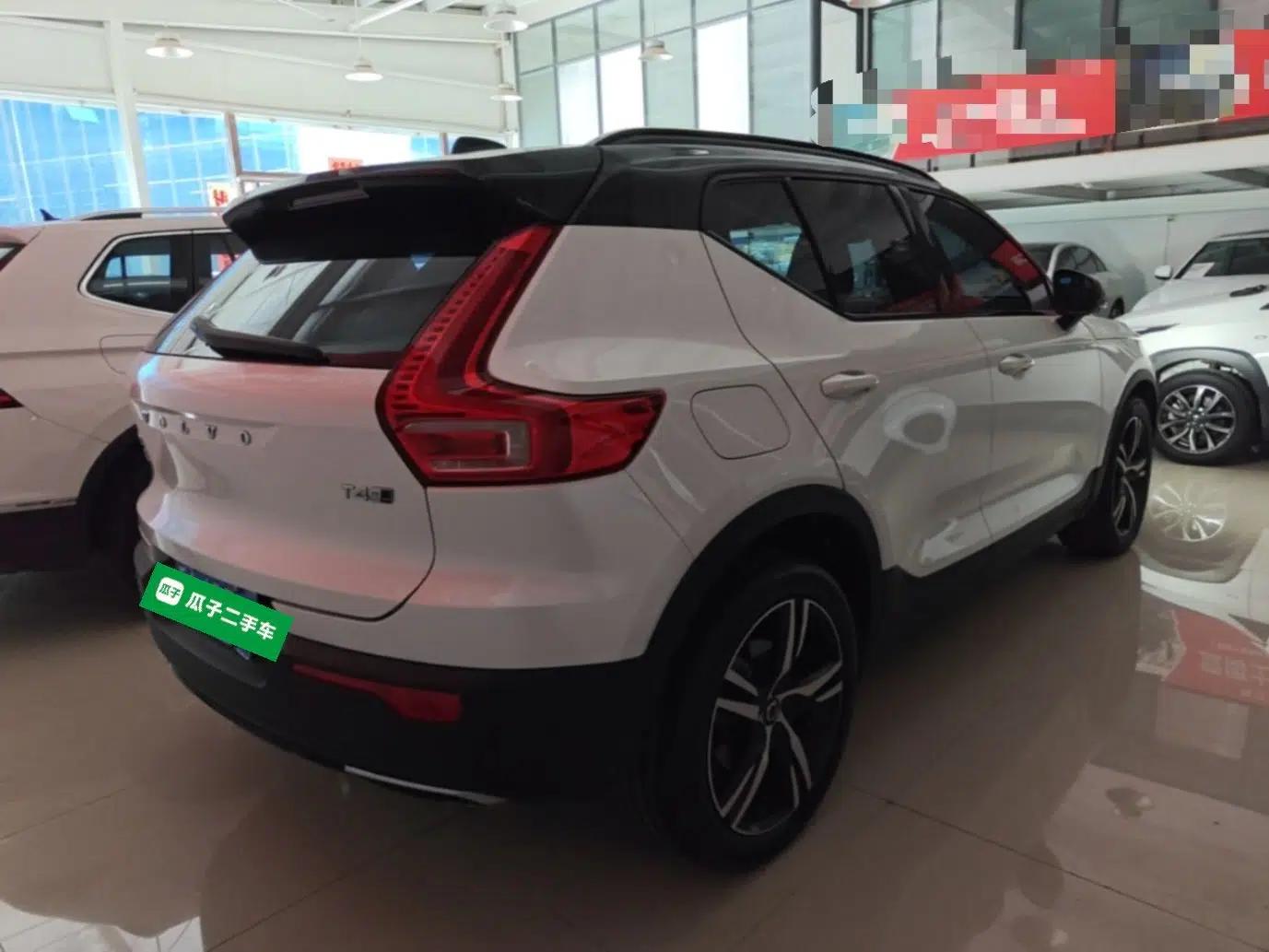 Volvo XC40 2020 T4 4x4 Smart Luxury Sport Edition — миниатюра 6