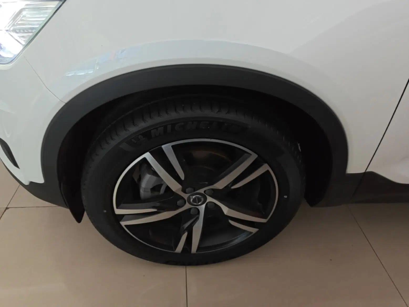 Volvo XC40 2020 T4 4x4 Smart Luxury Sport Edition — миниатюра 10