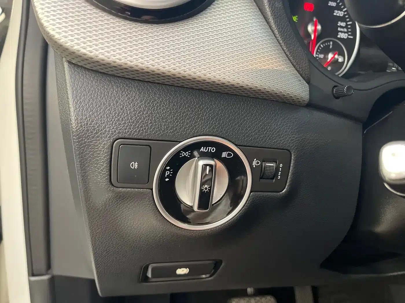 2015 Mercedes-Benz B-Class B 200 Dynamic — миниатюра 12
