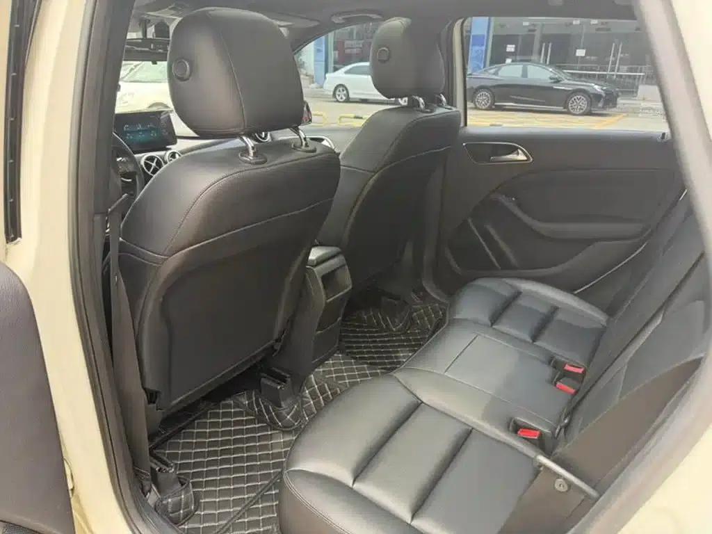 2012 Mercedes-Benz B-Class B 180 — миниатюра 6