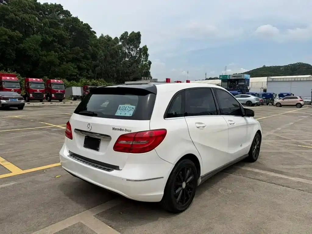 2012 Mercedes-Benz B-Class B 180 — миниатюра 7