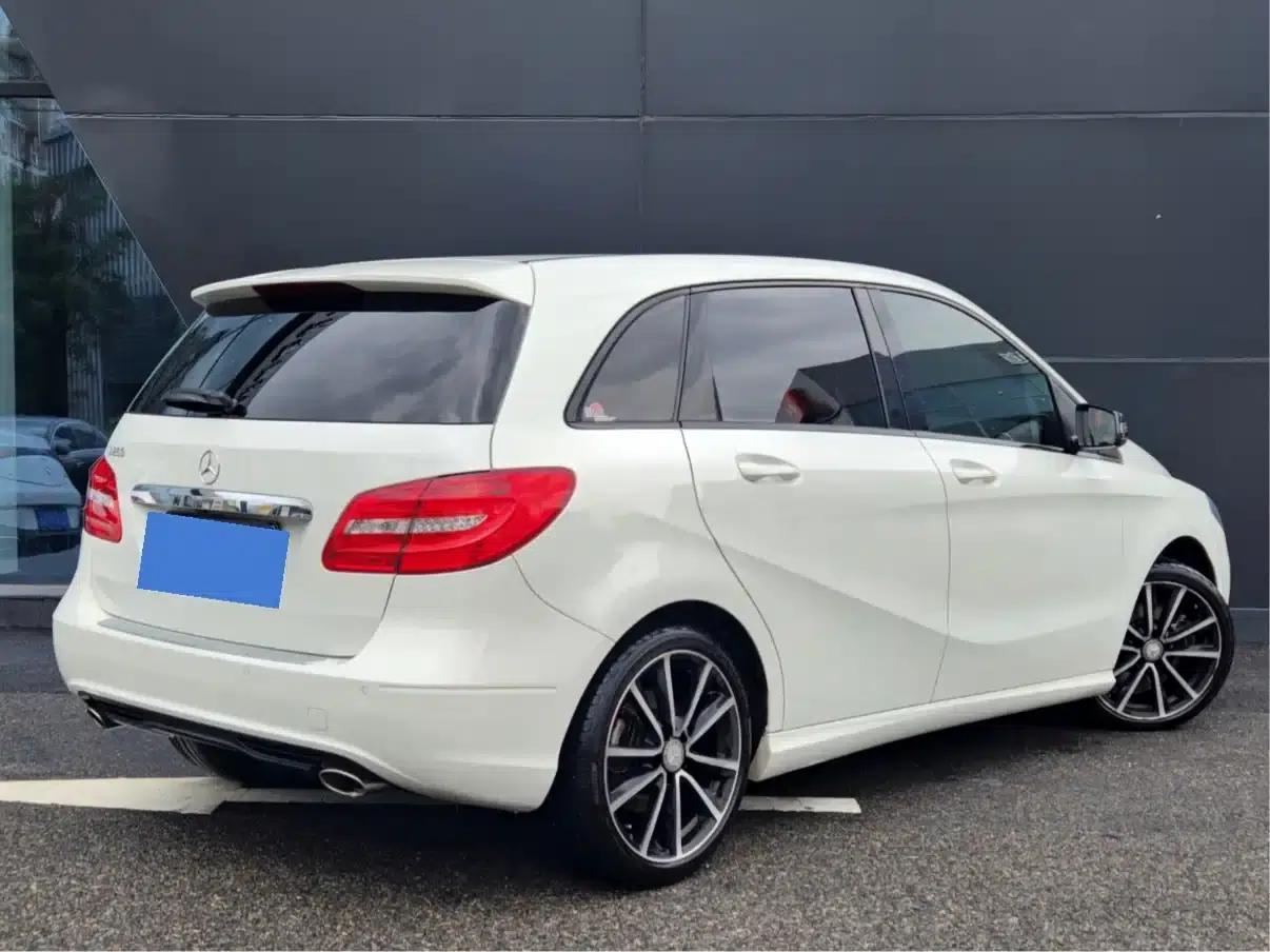 2013 Mercedes-Benz B-Class B 260 — миниатюра 3
