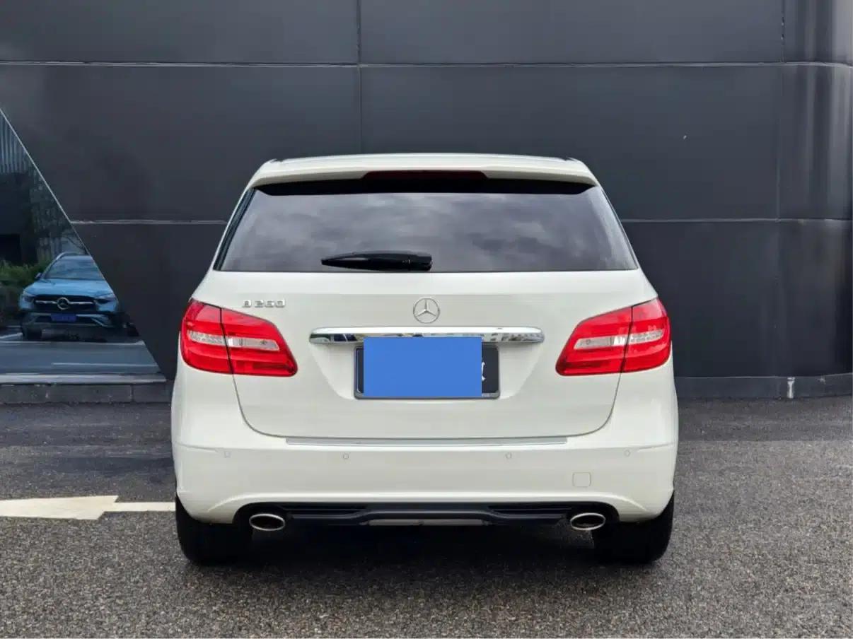 2013 Mercedes-Benz B-Class B 260 — миниатюра 4