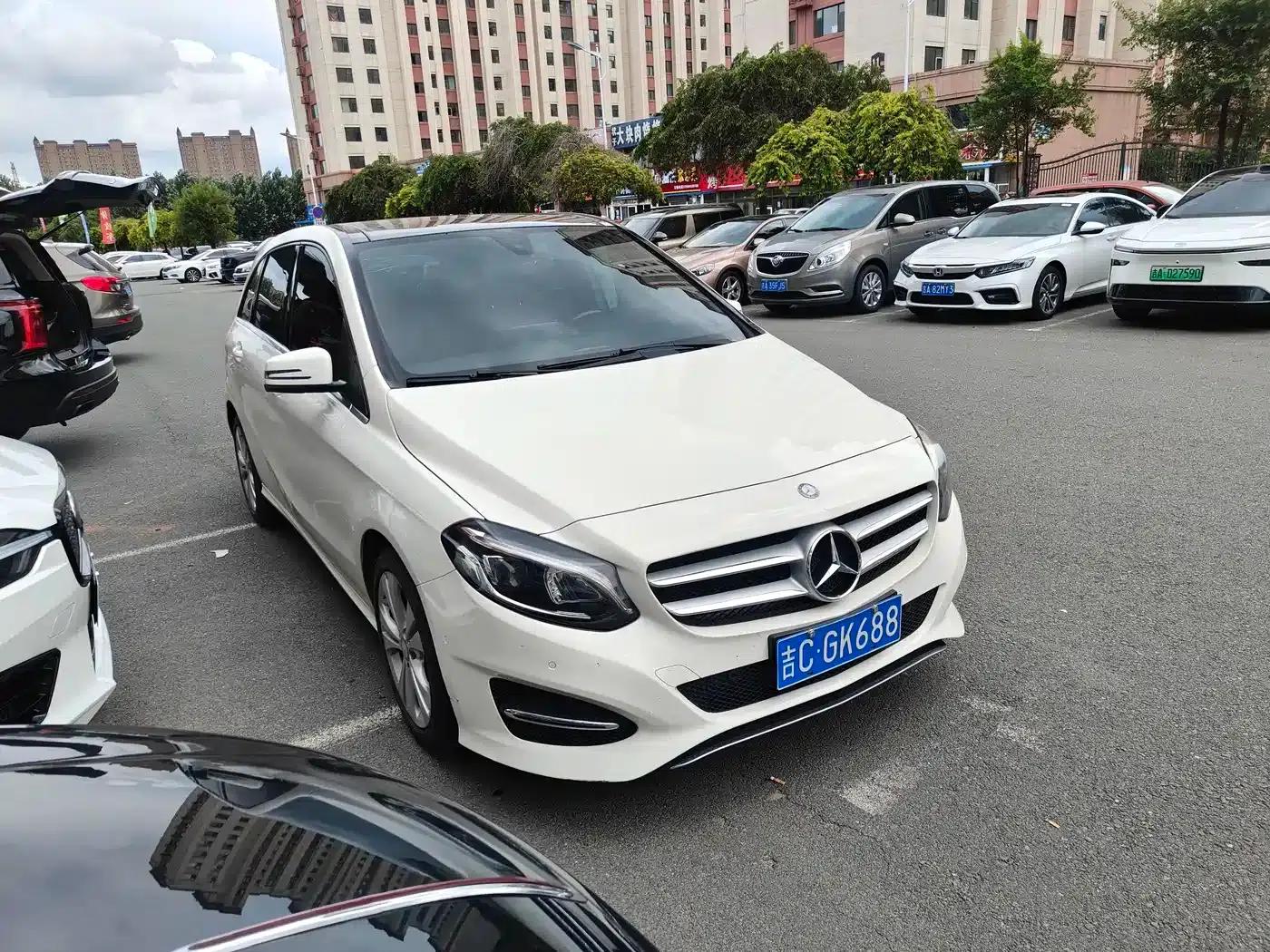 Mercedes-Benz B-Class 2015 B 200 Fashion Edition — миниатюра 2