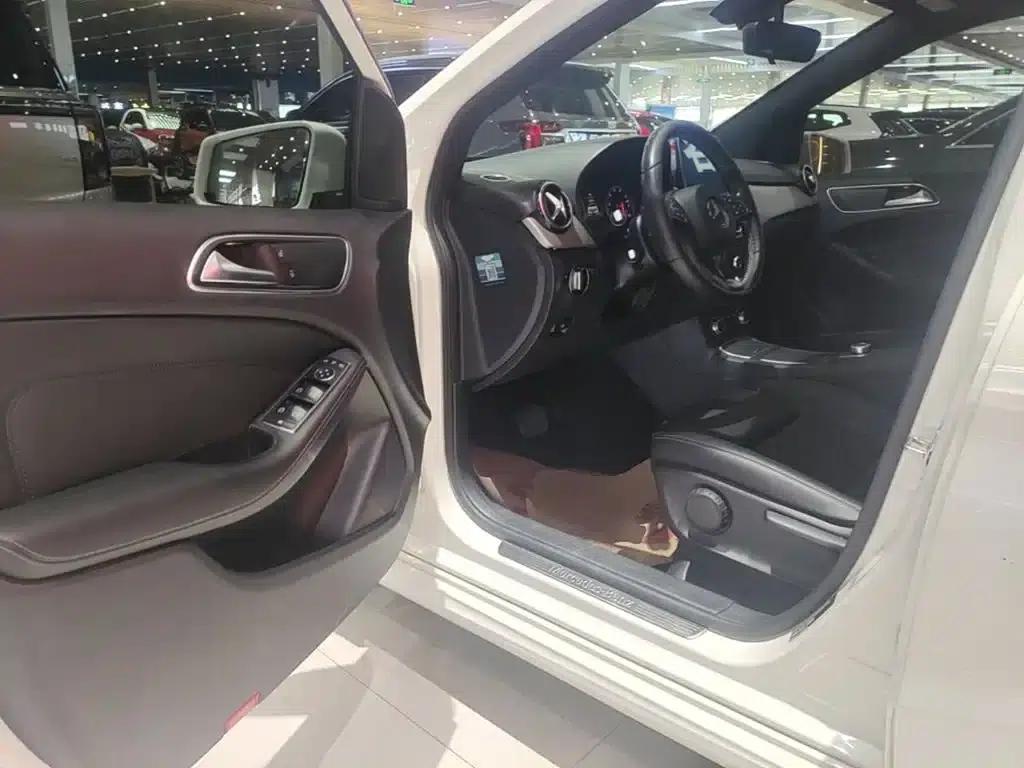 2019 Mercedes-Benz B-Class B 200 Dynamic — миниатюра 16
