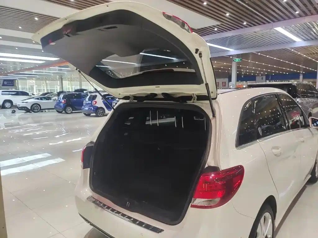 2019 Mercedes-Benz B-Class B 200 Dynamic — миниатюра 19