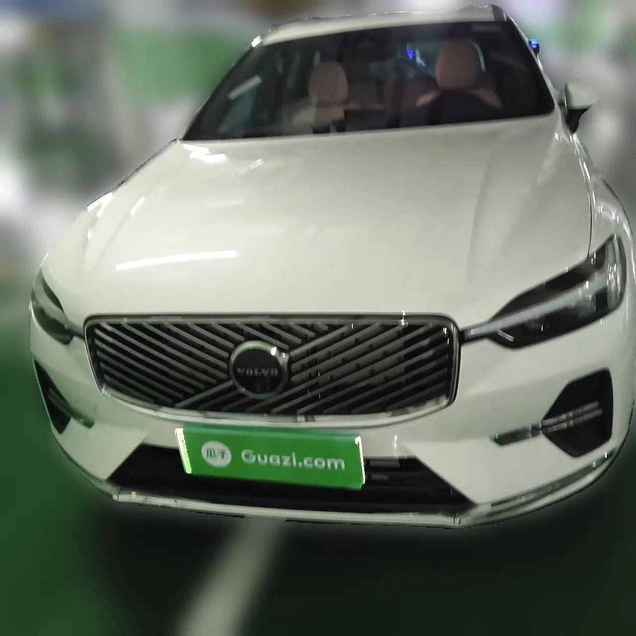 Volvo XC60 New Energy 2026 Model Plug-in Hybrid Long-Range Four-Wheel Drive Zhiyuan Luxury Edition — миниатюра 2