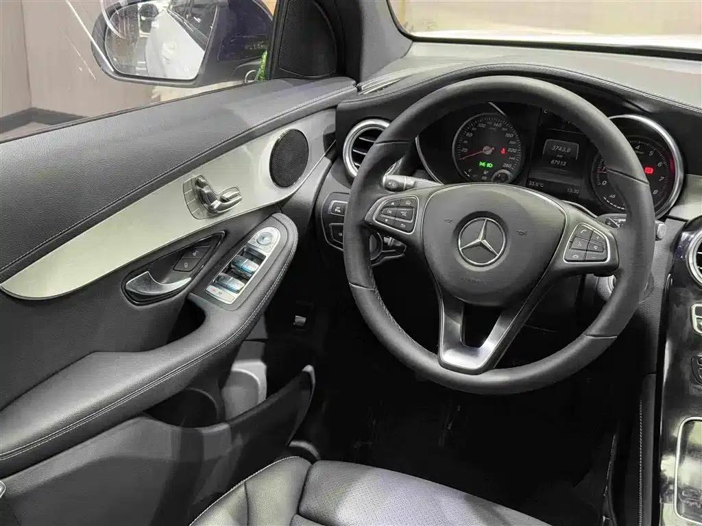 Mercedes-Benz GLC Coupe 2019 GLC 200 4MATIC Coupe SUV — миниатюра 16