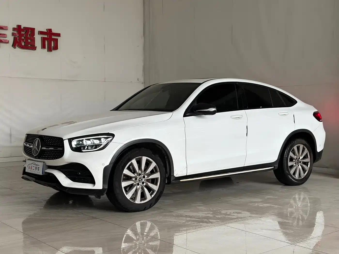 Mercedes-Benz GLC Coupe 2020 GLC 260 4MATIC Coupe SUV — миниатюра 1