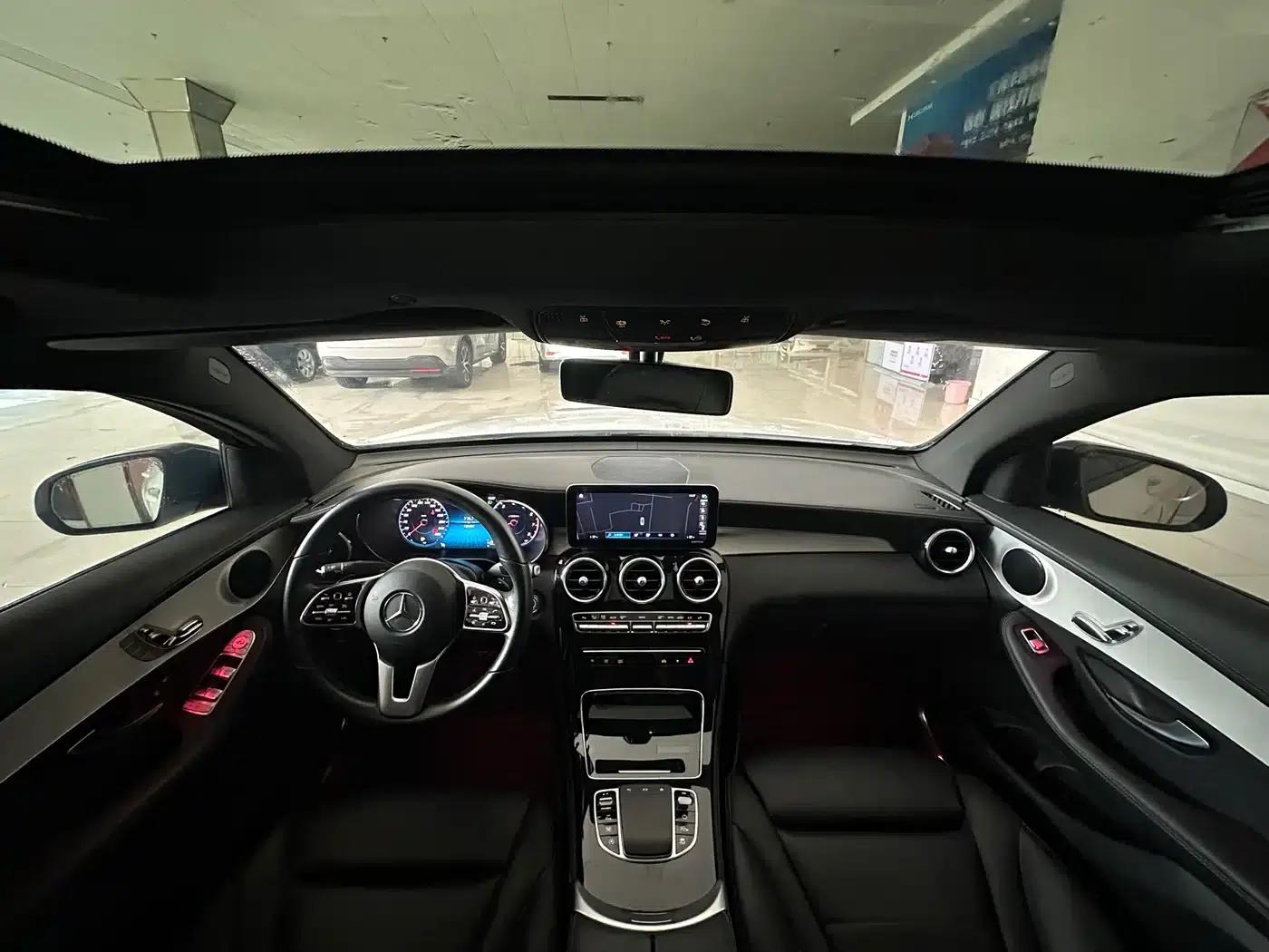Mercedes-Benz GLC Coupe 2020 GLC 260 4MATIC Coupe SUV — миниатюра 15