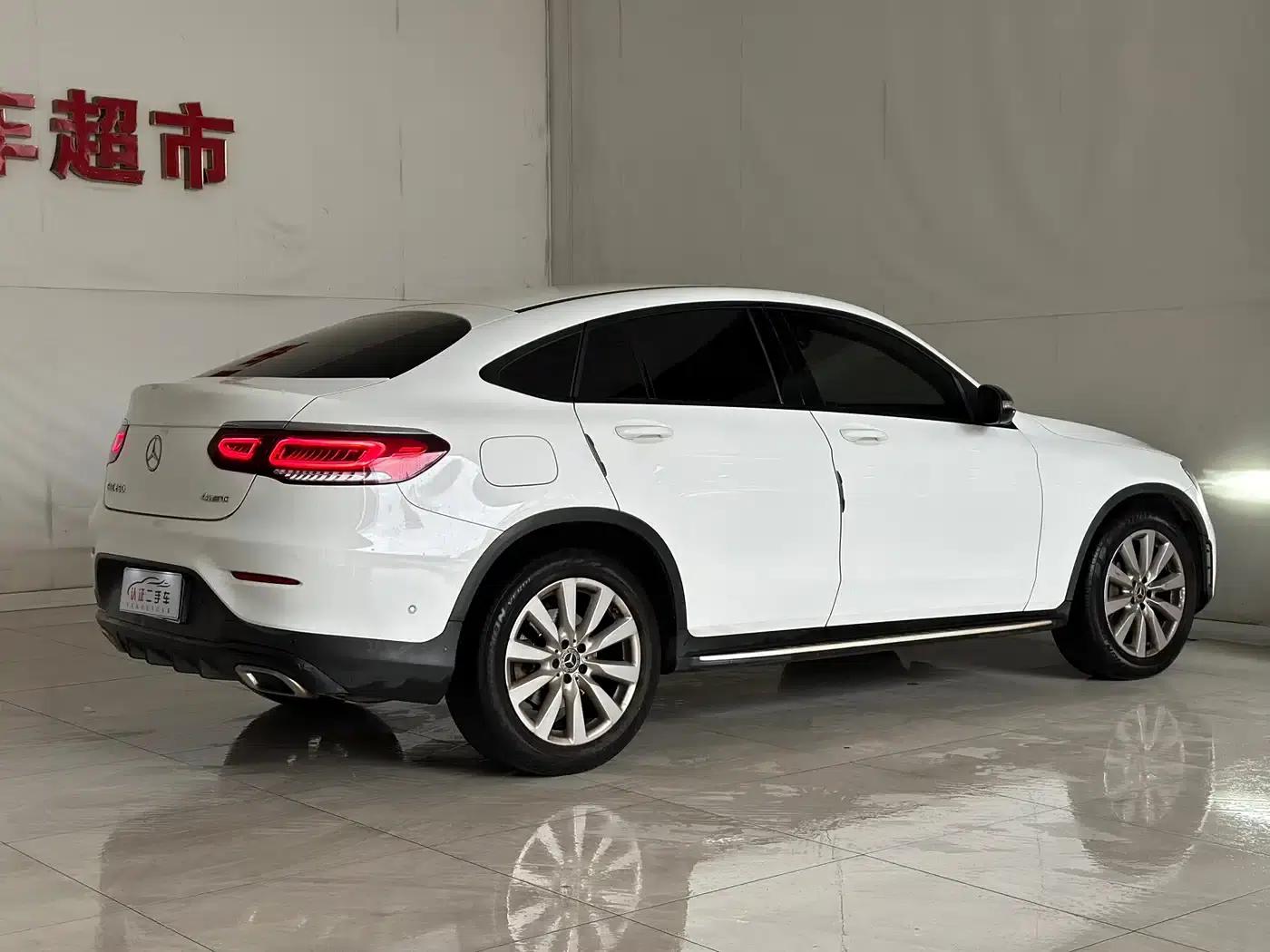 Mercedes-Benz GLC Coupe 2020 GLC 260 4MATIC Coupe SUV — миниатюра 16