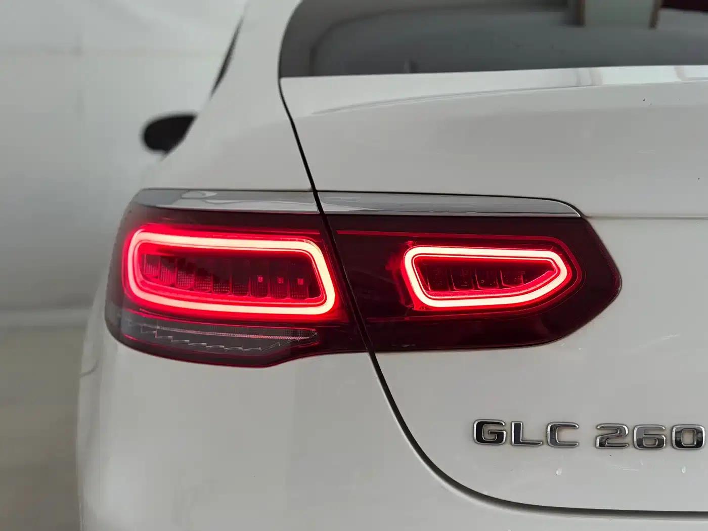 Mercedes-Benz GLC Coupe 2020 GLC 260 4MATIC Coupe SUV — миниатюра 19