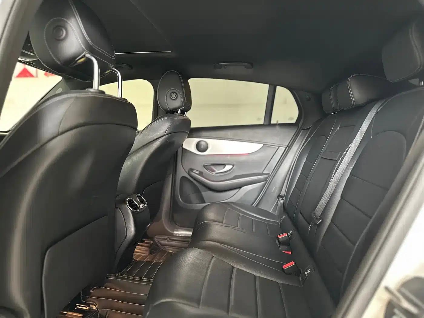Mercedes-Benz GLC Coupe 2020 GLC 260 4MATIC Coupe SUV — миниатюра 8