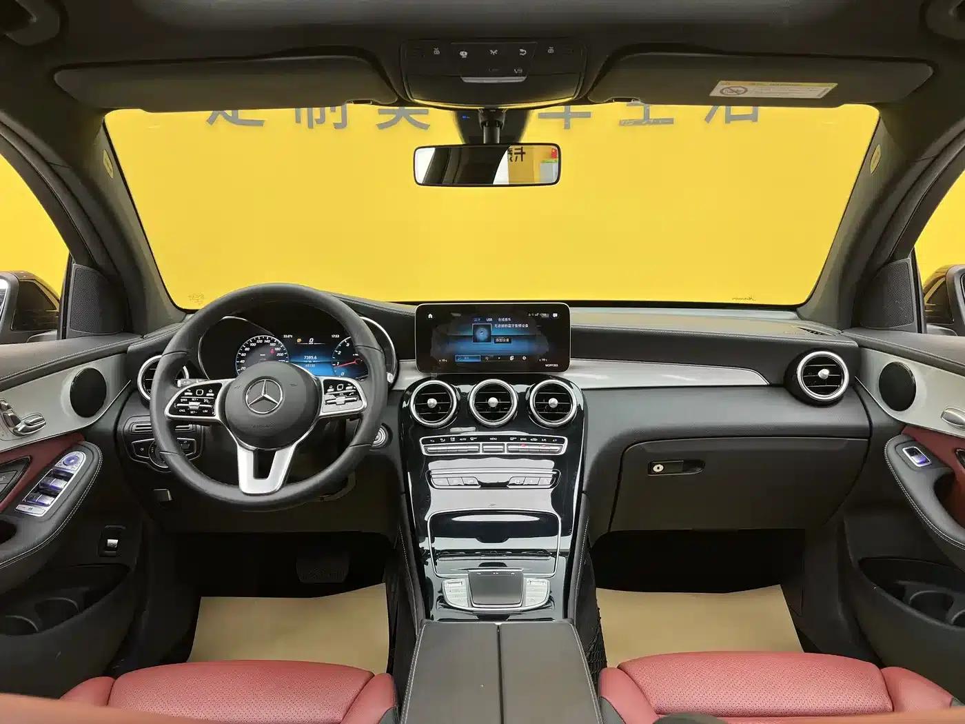 Mercedes-Benz GLC Coupe 2020 GLC 260 4MATIC Coupe SUV — миниатюра 9