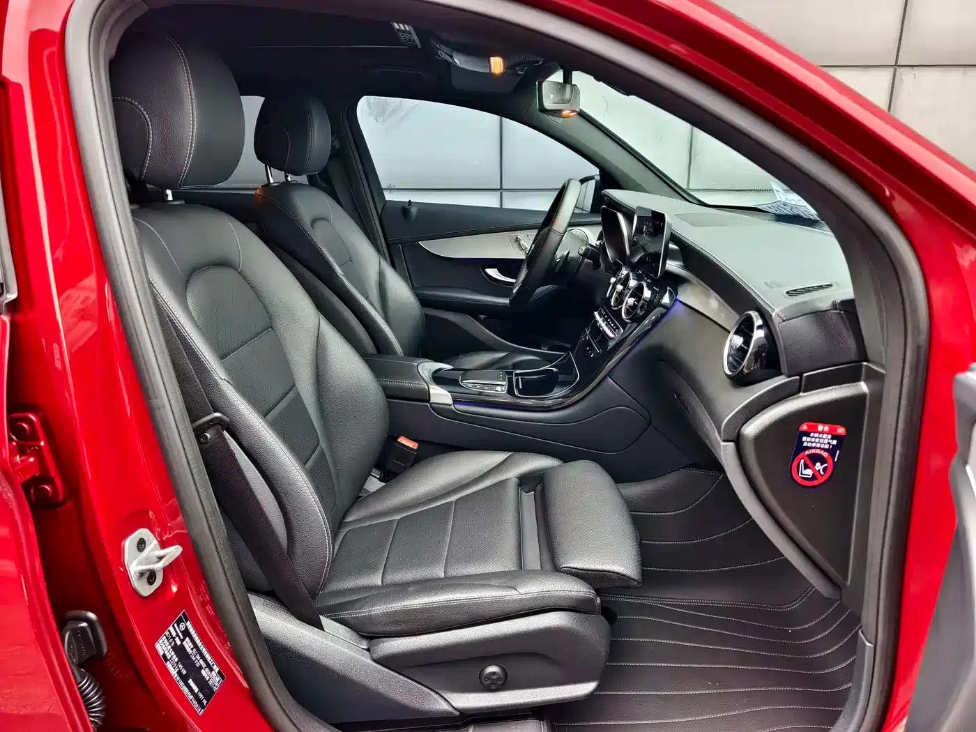 Mercedes-Benz GLC Coupe 2021 GLC 260 4MATIC Coupe SUV — миниатюра 11