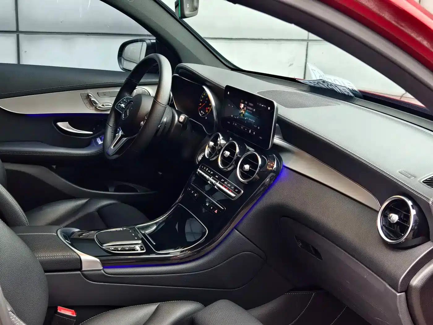 Mercedes-Benz GLC Coupe 2021 GLC 260 4MATIC Coupe SUV — миниатюра 12