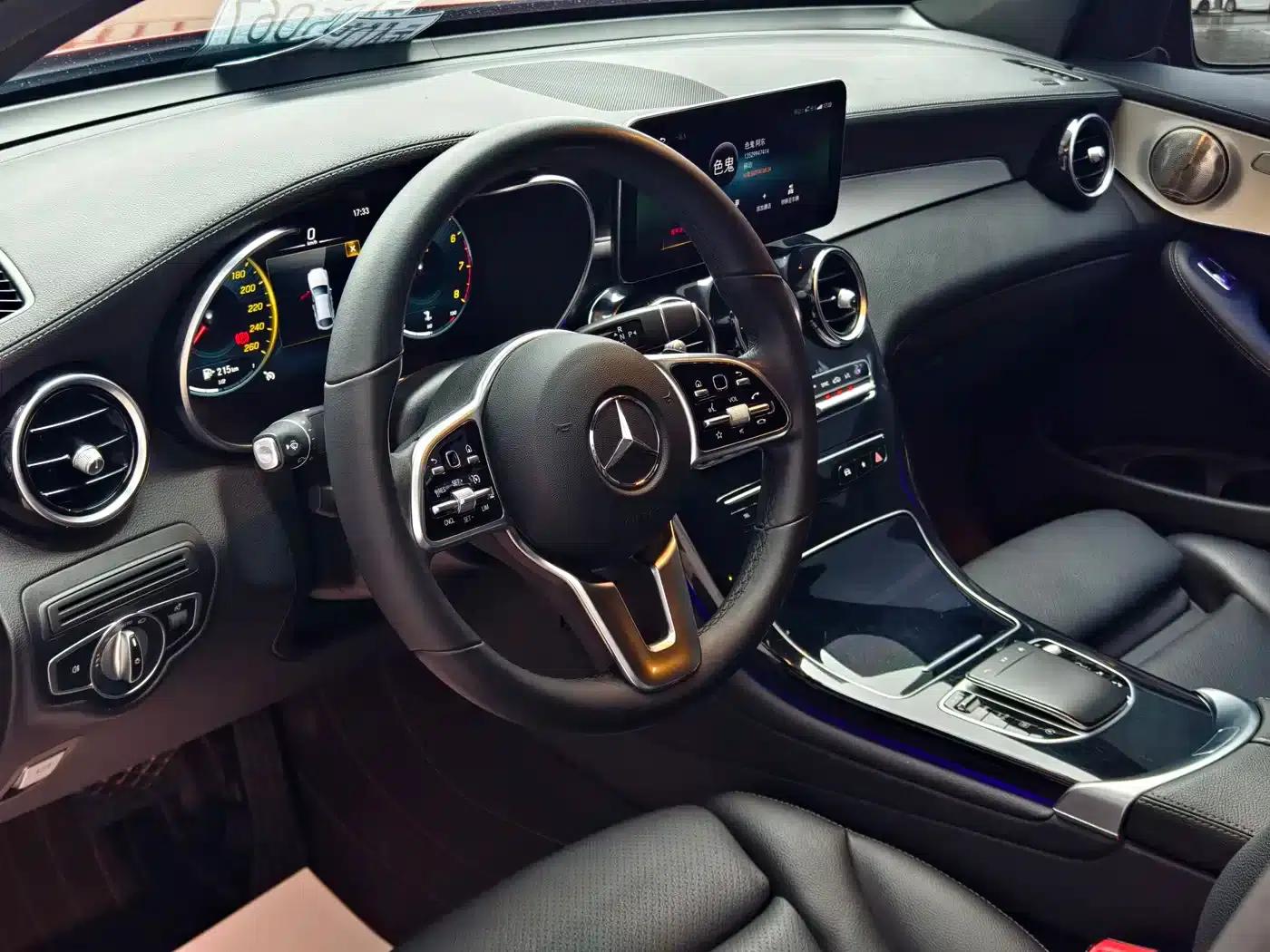 Mercedes-Benz GLC Coupe 2021 GLC 260 4MATIC Coupe SUV — миниатюра 6