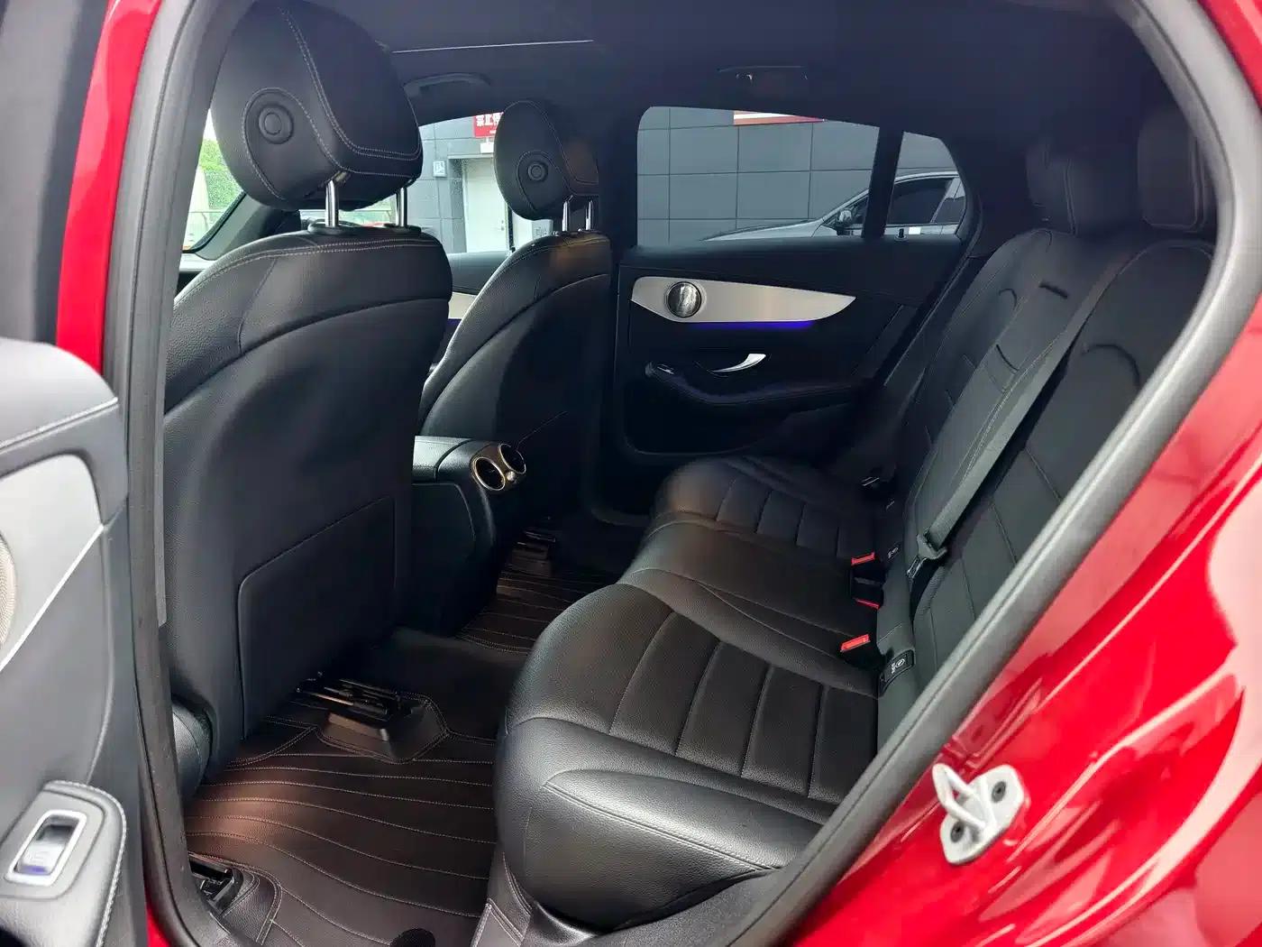 Mercedes-Benz GLC Coupe 2021 GLC 260 4MATIC Coupe SUV — миниатюра 8