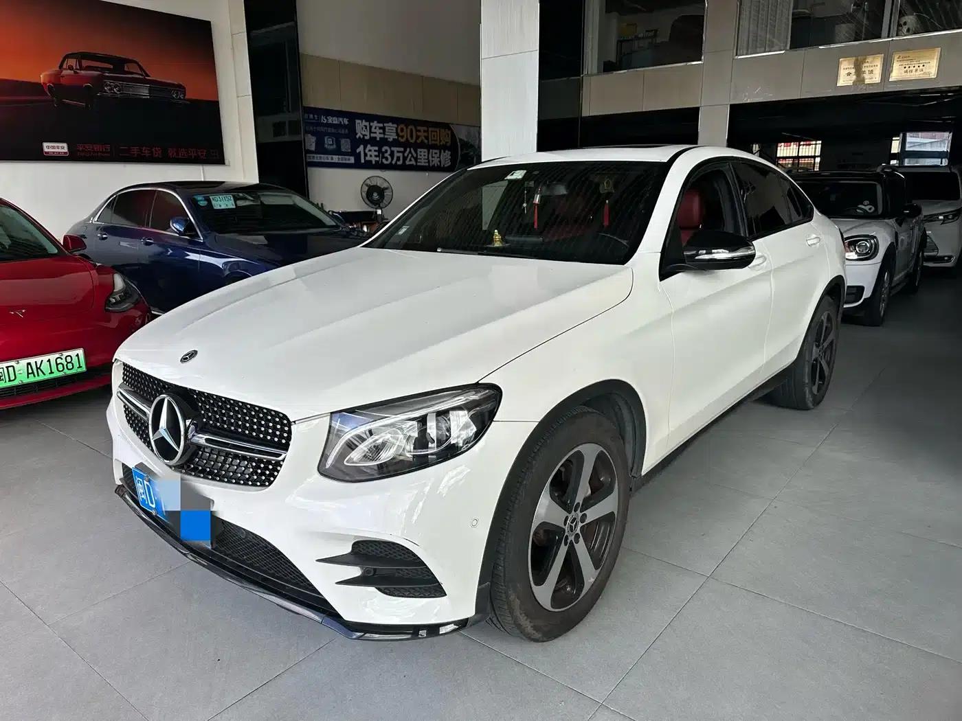 Mercedes-Benz GLC Coupe 2019 GLC 200 4MATIC Coupe SUV — миниатюра 1