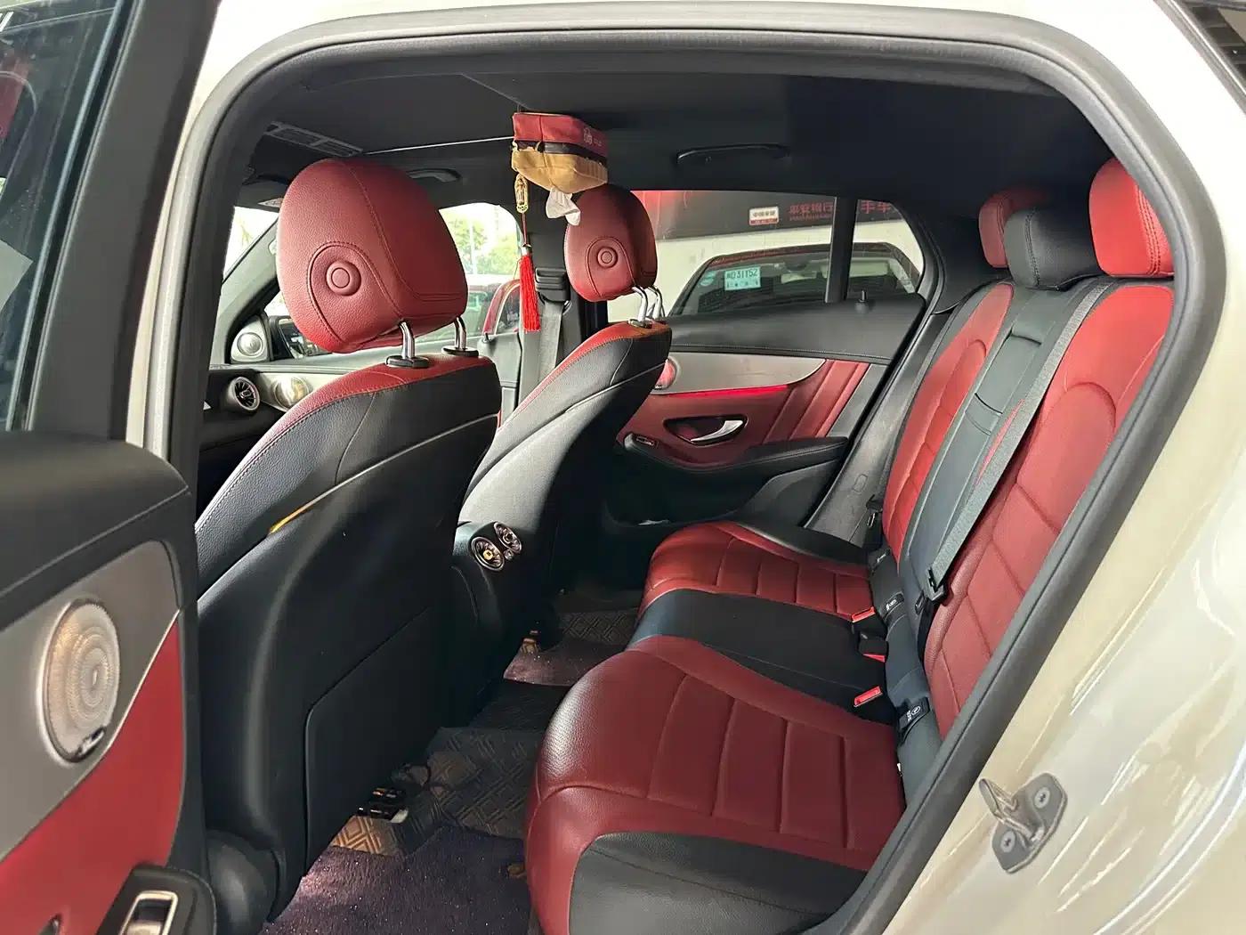 Mercedes-Benz GLC Coupe 2019 GLC 200 4MATIC Coupe SUV — миниатюра 8