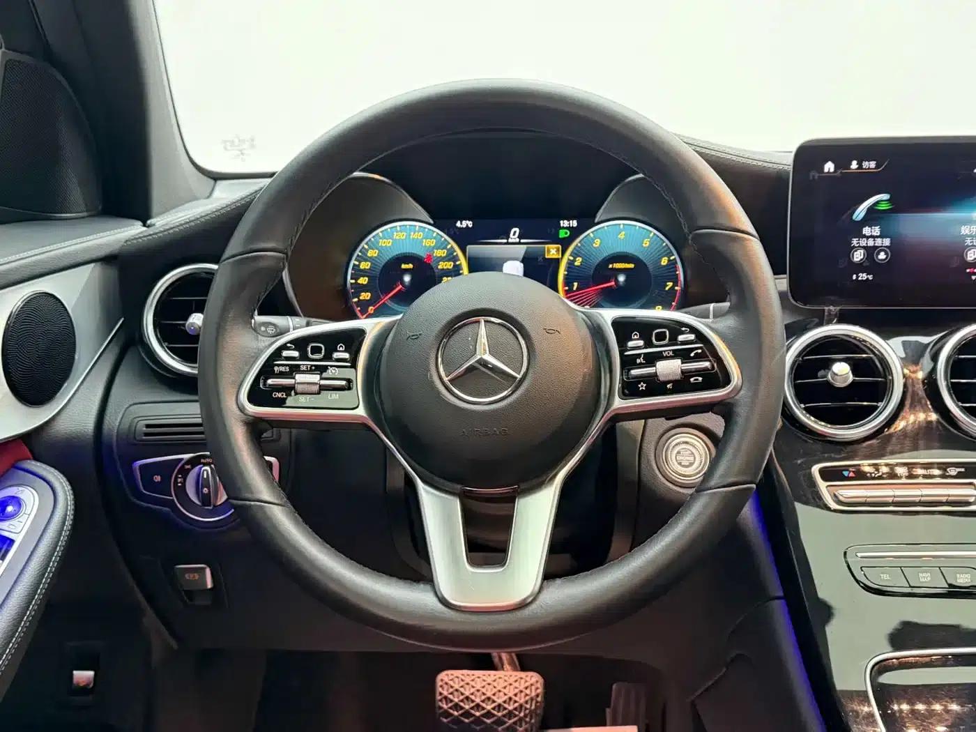 Mercedes-Benz GLC Coupe 2021 GLC 260 4MATIC Coupe SUV — миниатюра 27