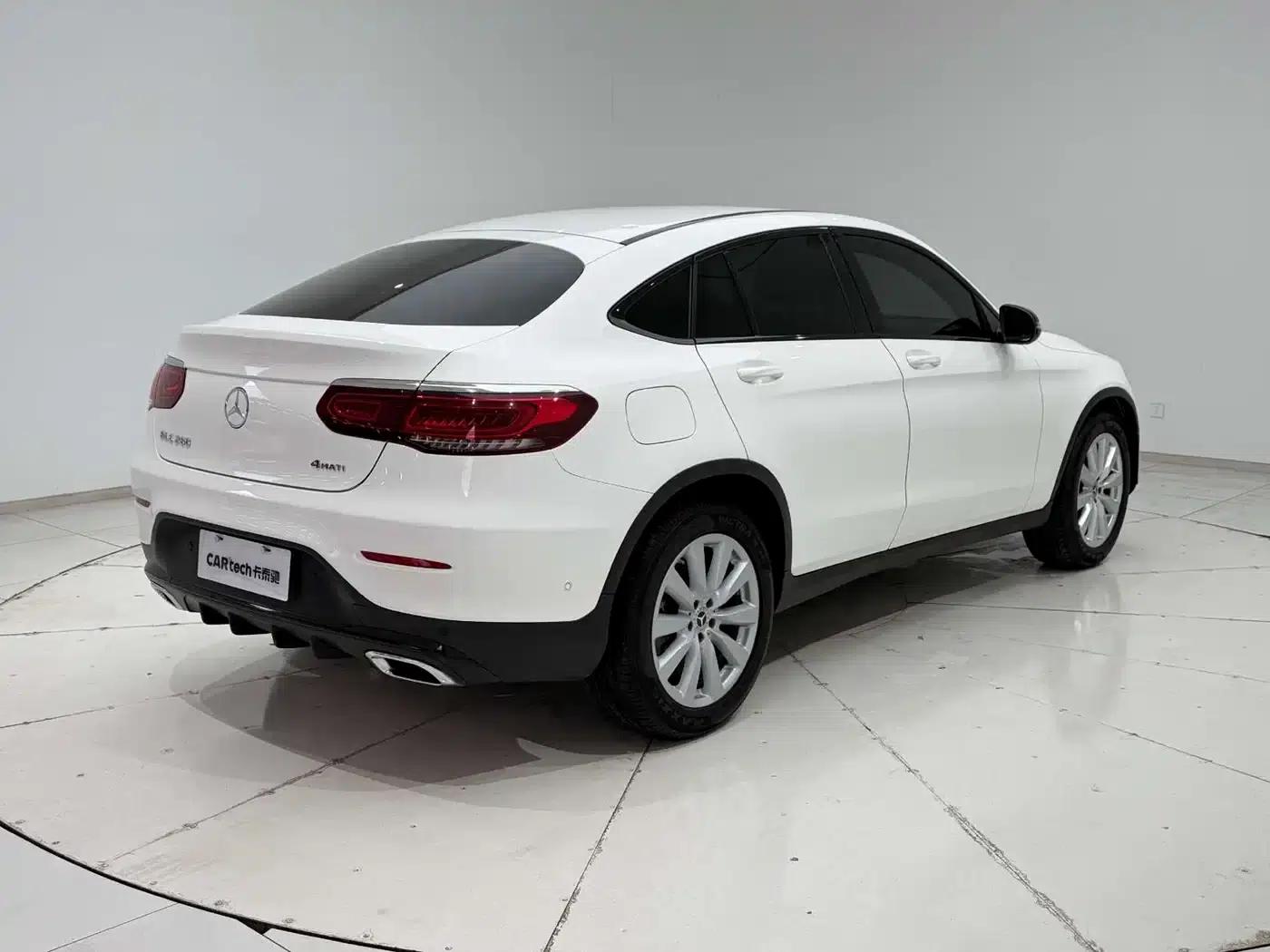 Mercedes-Benz GLC Coupe 2021 GLC 260 4MATIC Coupe SUV — миниатюра 8