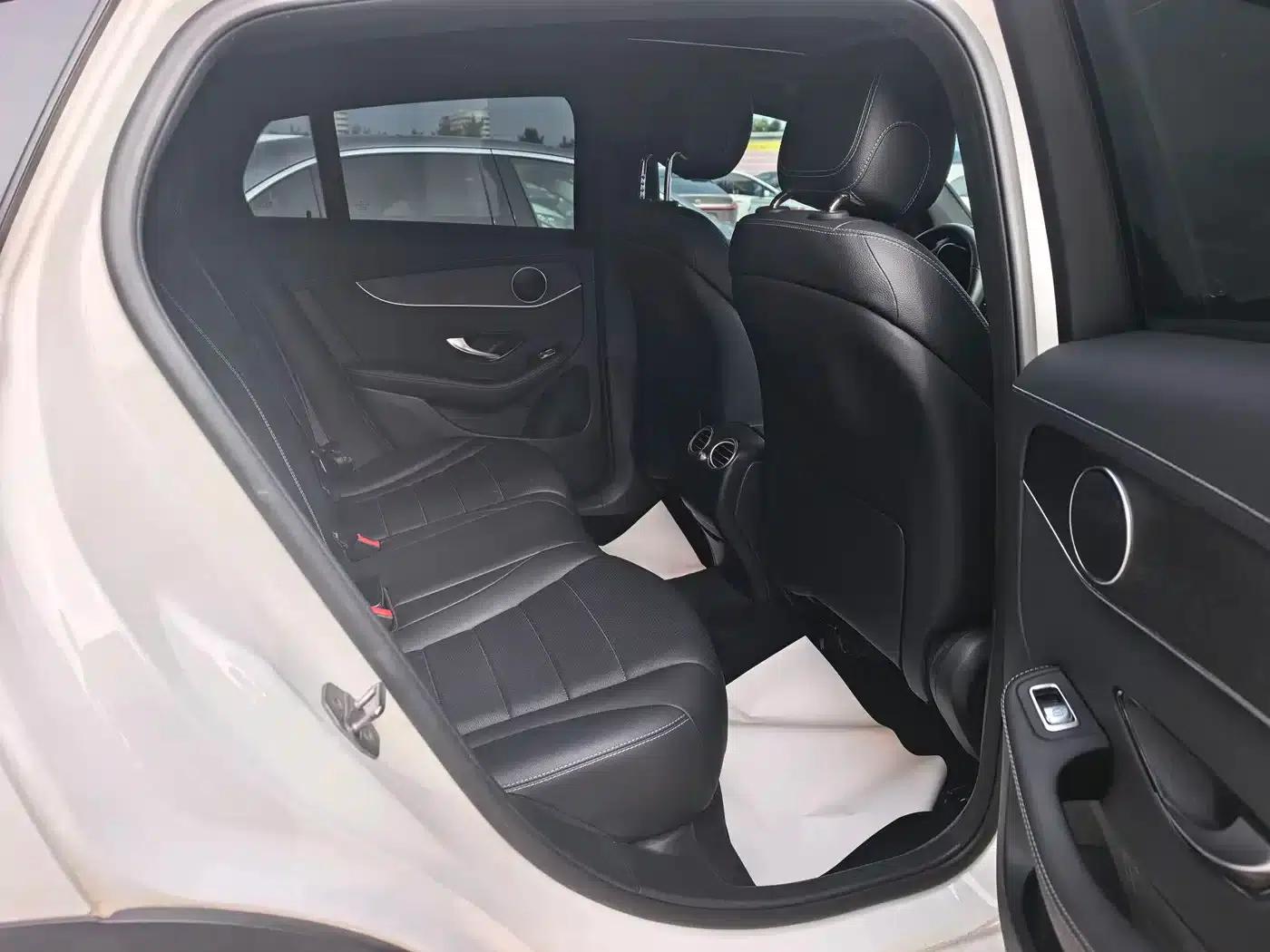2021 Mercedes-Benz GLC Coupe, GLC 300 4MATIC Coupe SUV — миниатюра 11