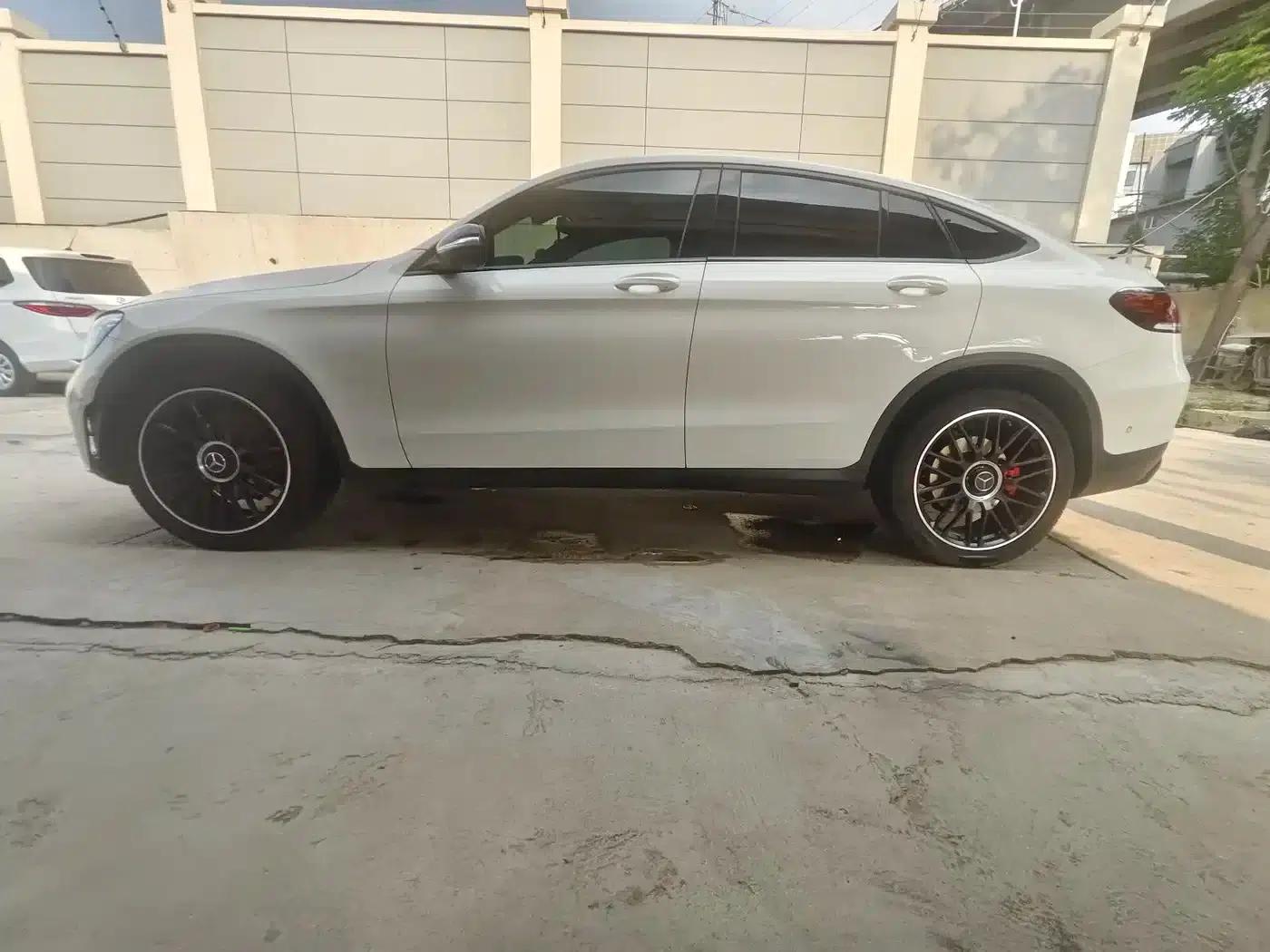 Mercedes-Benz GLC Coupe 2020 GLC 260 4MATIC Coupe SUV — миниатюра 14