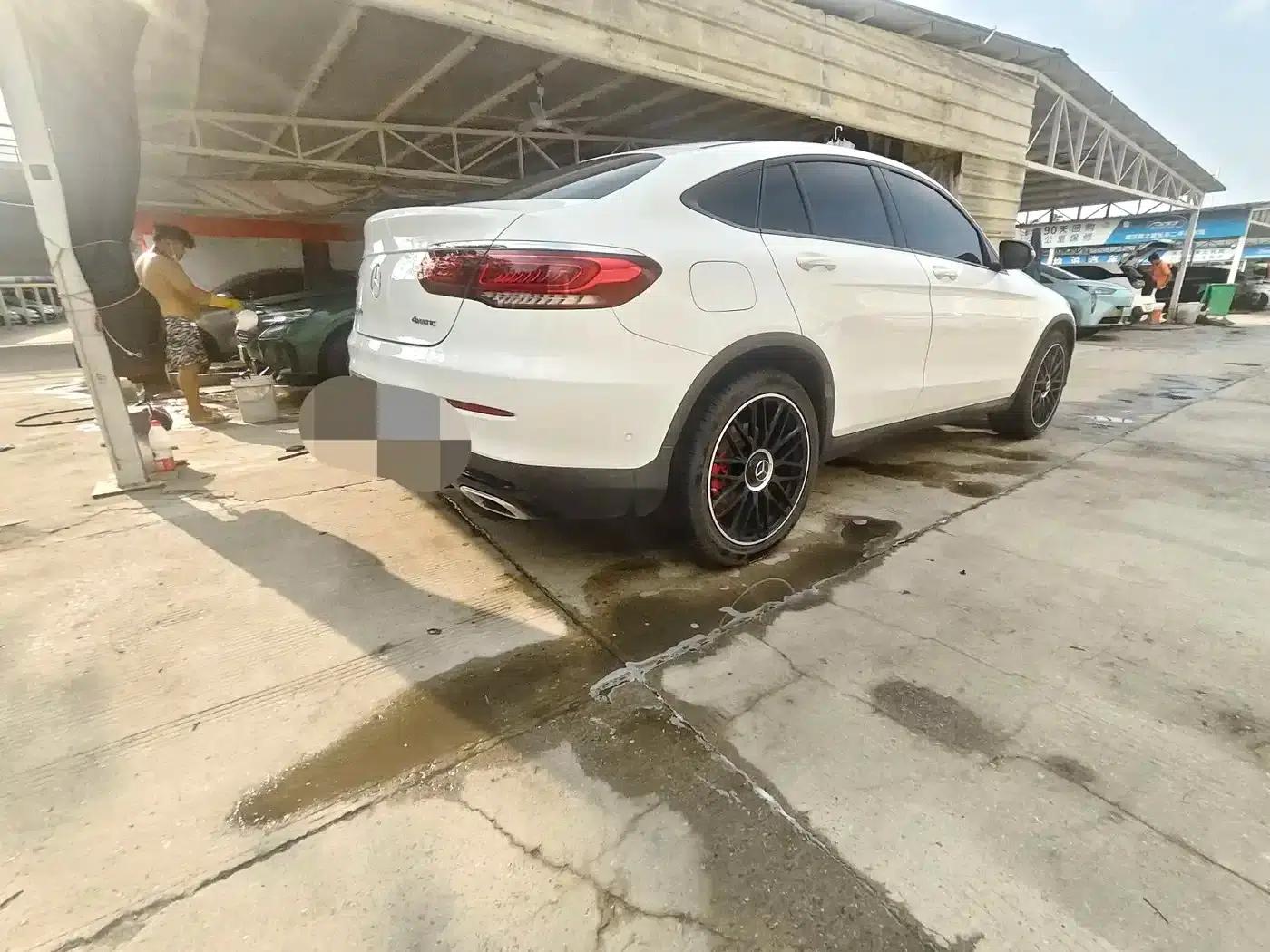 Mercedes-Benz GLC Coupe 2020 GLC 260 4MATIC Coupe SUV — миниатюра 15