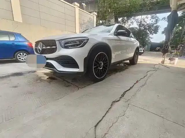 Mercedes-Benz GLC Coupe 2020 GLC 260 4MATIC Coupe SUV