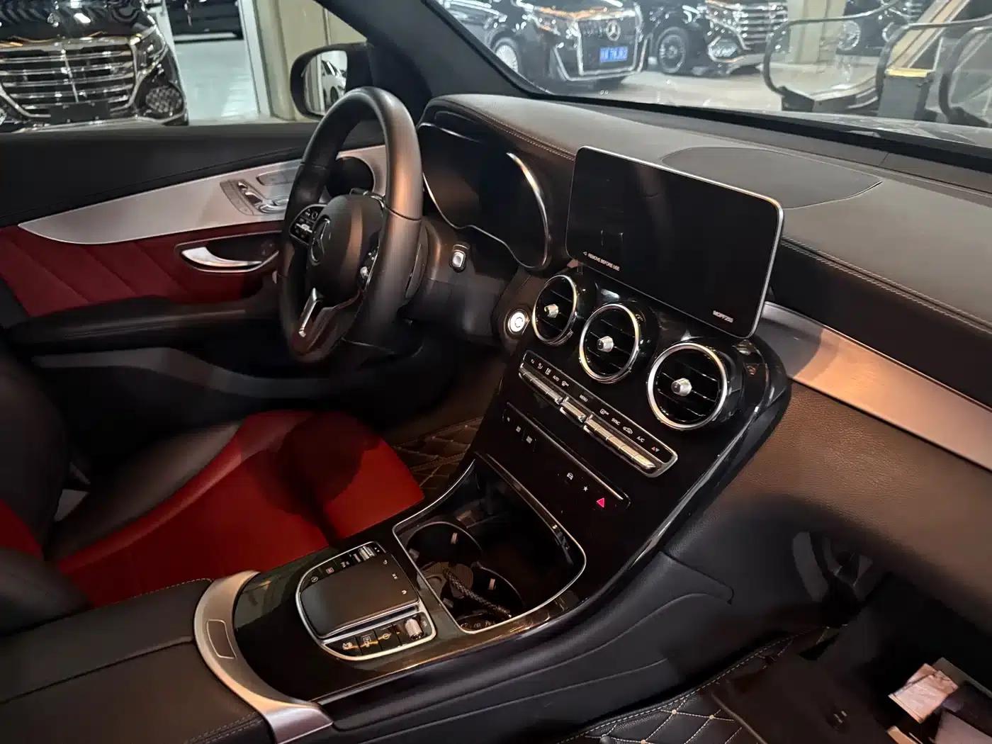 2023 Mercedes-Benz GLC Coupe, GLC 260 4MATIC Coupe SUV — миниатюра 6