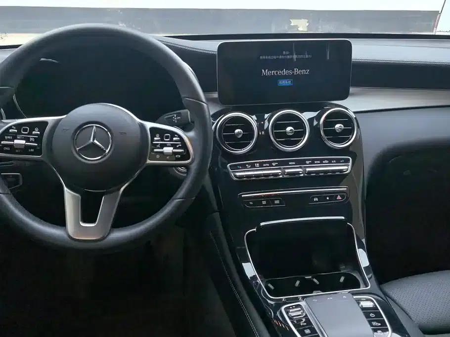 Mercedes-Benz GLC Coupe 2021 GLC 260 4MATIC Coupe SUV — миниатюра 12