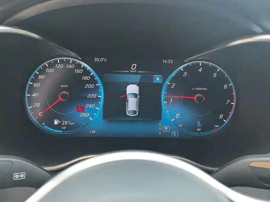 Mercedes-Benz GLC Coupe 2021 GLC 260 4MATIC Coupe SUV — миниатюра 14