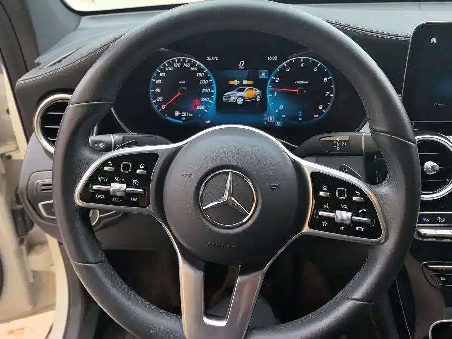 Mercedes-Benz GLC Coupe 2021 GLC 260 4MATIC Coupe SUV — миниатюра 15