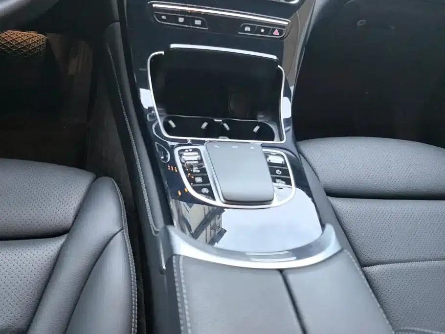 Mercedes-Benz GLC Coupe 2021 GLC 260 4MATIC Coupe SUV — миниатюра 16