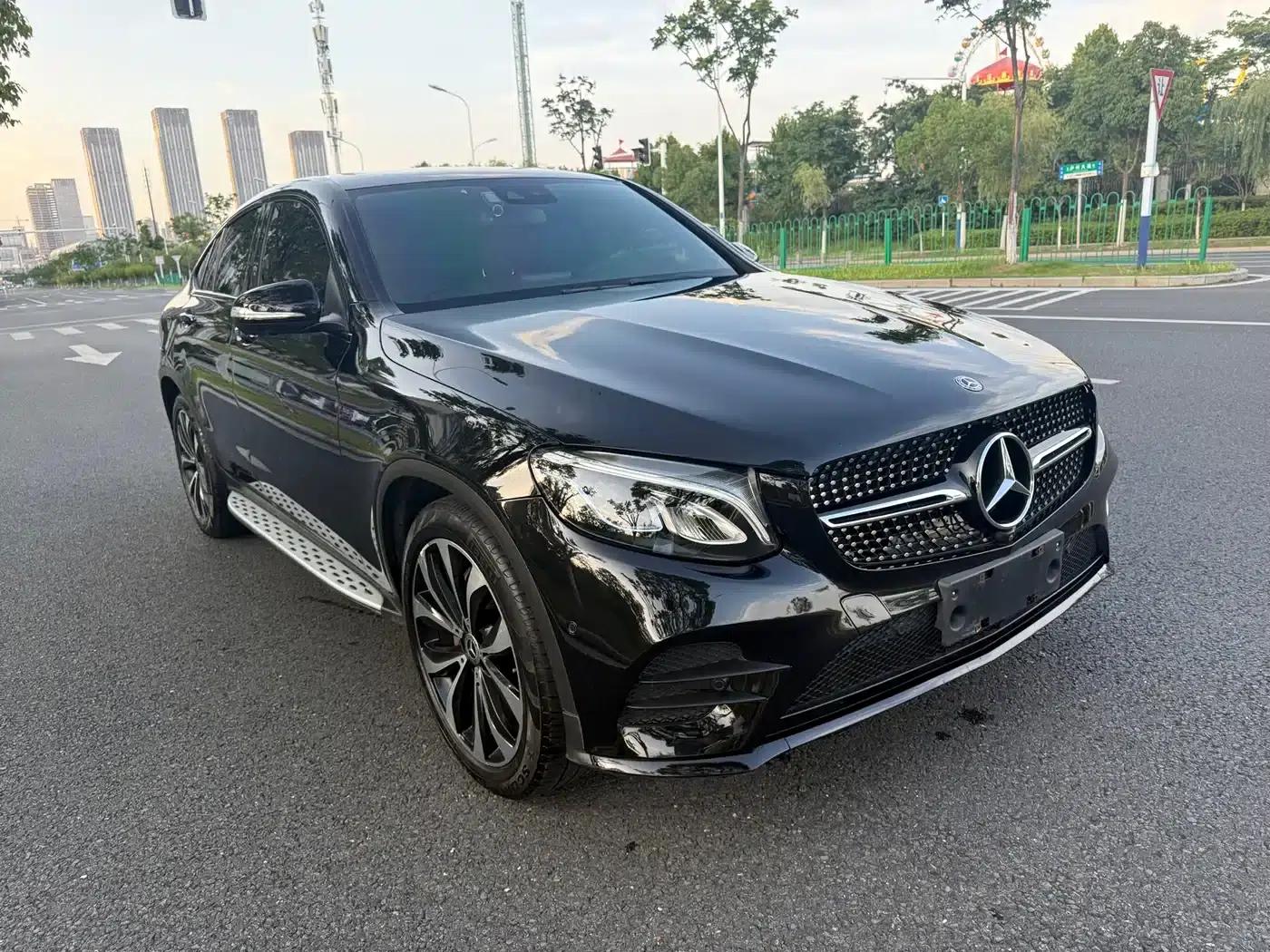 2018 Mercedes-Benz GLC Coupe, GLC 260 4MATIC Coupe SUV — миниатюра 3
