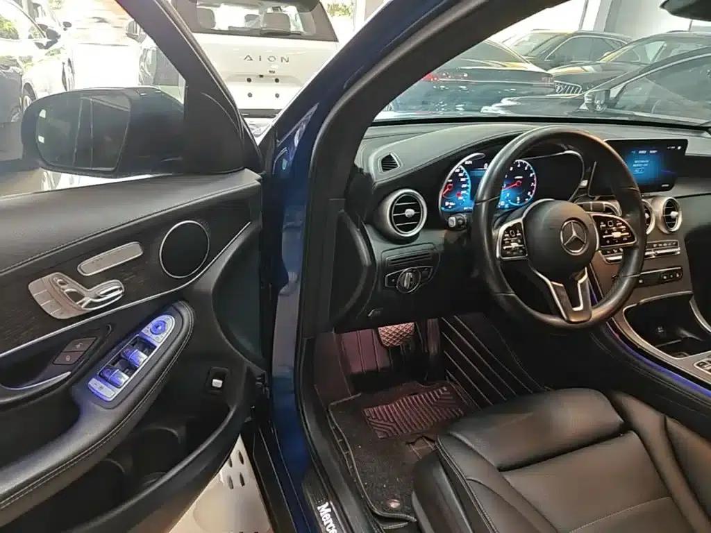 2020 Mercedes-Benz GLC Coupe, GLC 300 4MATIC Coupe SUV — миниатюра 16