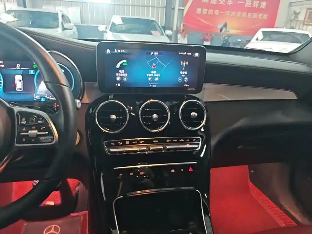 2022 Mercedes-Benz GLC Coupe, facelifted GLC 260 4MATIC Coupe SUV — миниатюра 13