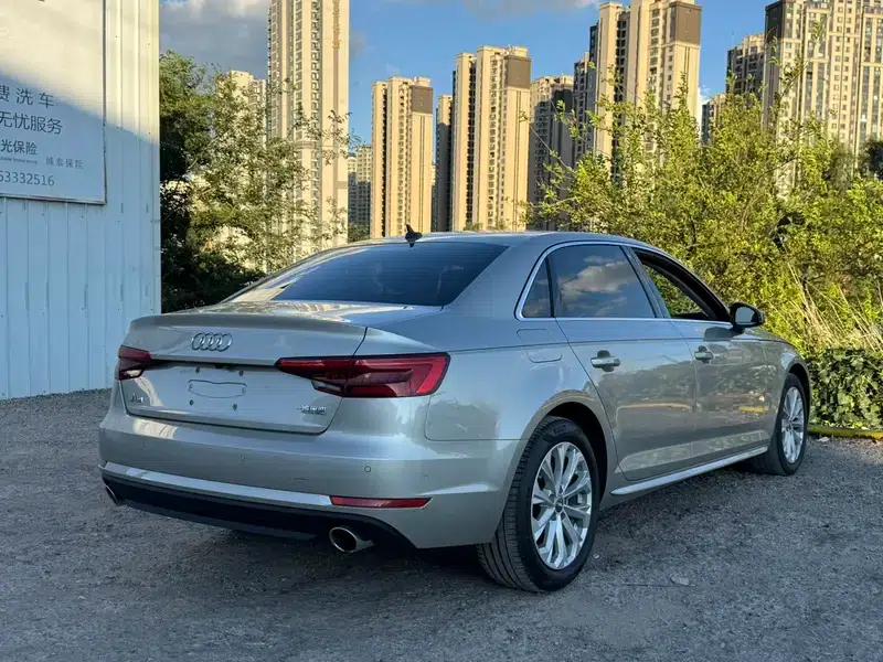 Audi A4L 2017 40 TFSI Fashion Edition — миниатюра 6