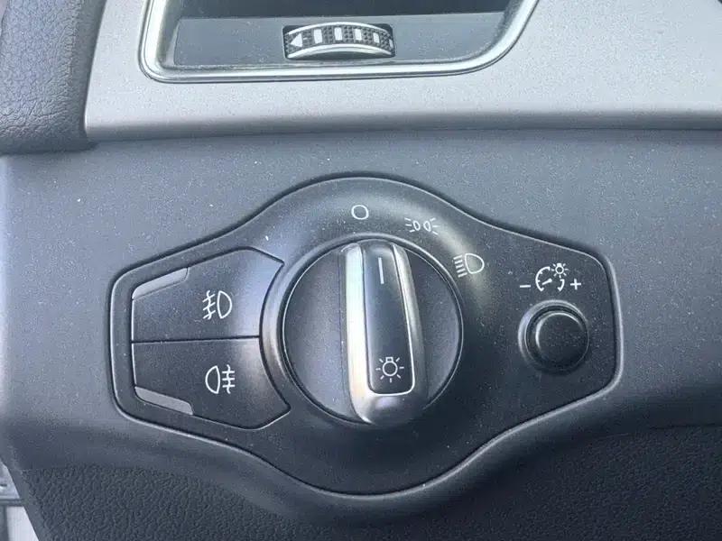 Audi A4L 2013 35 TFSI Automatic Standard Edition — миниатюра 13