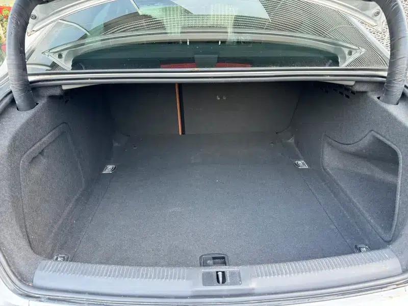 Audi A4L 2013 35 TFSI Automatic Standard Edition — миниатюра 15